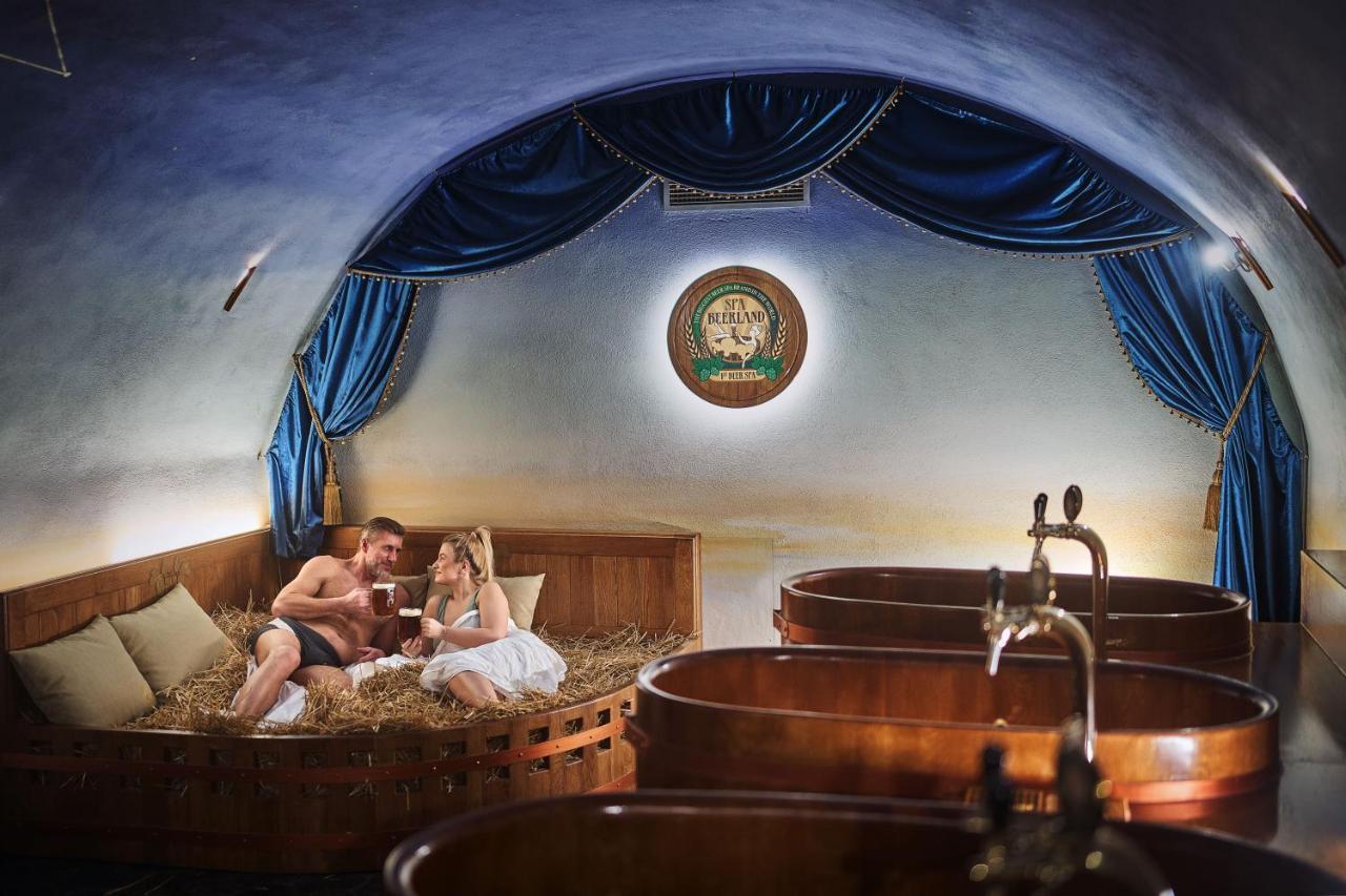 Spa Beerland Chateaux - U Zlate Hrusky / At Golden Pear Прага Экстерьер фото